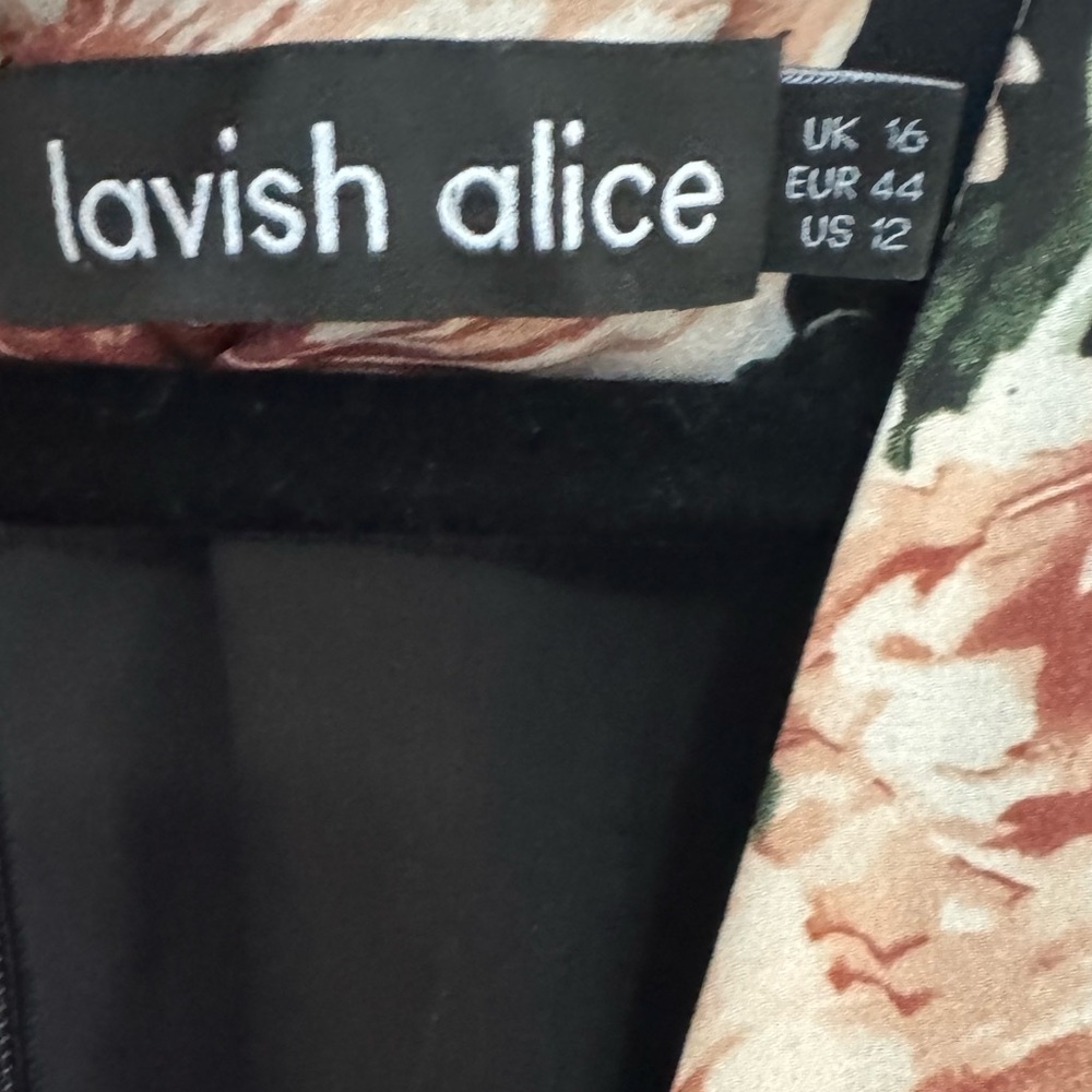 Lavish Alice, peachy/pink floral dress, size 12 - Picture 6 of 7